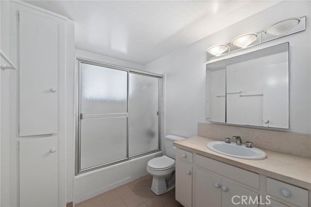 2015 Hillcrest Drive, Hermosa Beach, California 90254, 3 Bedrooms Bedrooms, ,1 BathroomBathrooms,Residential,Sold,Hillcrest,SB22206794