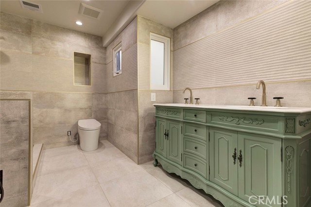Detail Gallery Image 25 of 36 For 954 Rosemount, Glendale,  CA 91207 - 5 Beds | 3 Baths