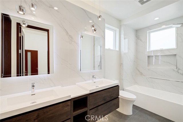 2413 CURTIS AVENUE, Redondo Beach, California 90278, 4 Bedrooms Bedrooms, 0 ,3 BathroomsBathrooms,Residential,For Sale,CURTIS AVENUE,0,SB26152258