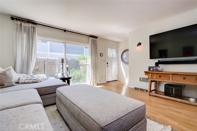 2112 Warfield Avenue, Redondo Beach, California 90278, 2 Bedrooms Bedrooms, ,2 BathroomsBathrooms,Residential,Sold,Warfield,SB23069368