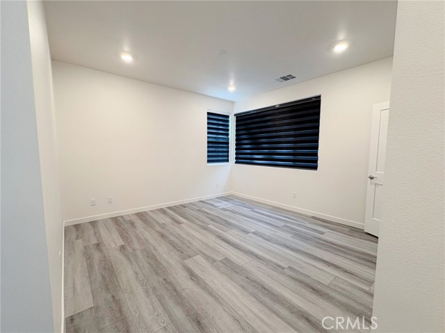 Detail Gallery Image 11 of 25 For 3661 S Allston Paseo #7,  Ontario,  CA 91761 - 3 Beds | 2/1 Baths