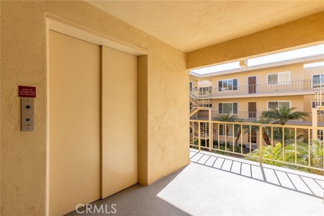 3695 Linden Avenue, Long Beach CA: https://media.crmls.org/medias/22ddebc3-8600-4dec-b33a-e9a5fbf971f7.jpg