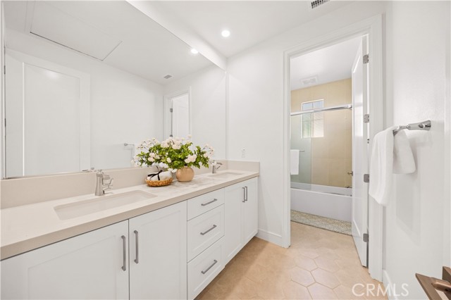 Detail Gallery Image 44 of 74 For 113 Imagination Trail, Irvine,  CA 92620 - 4 Beds | 3/1 Baths