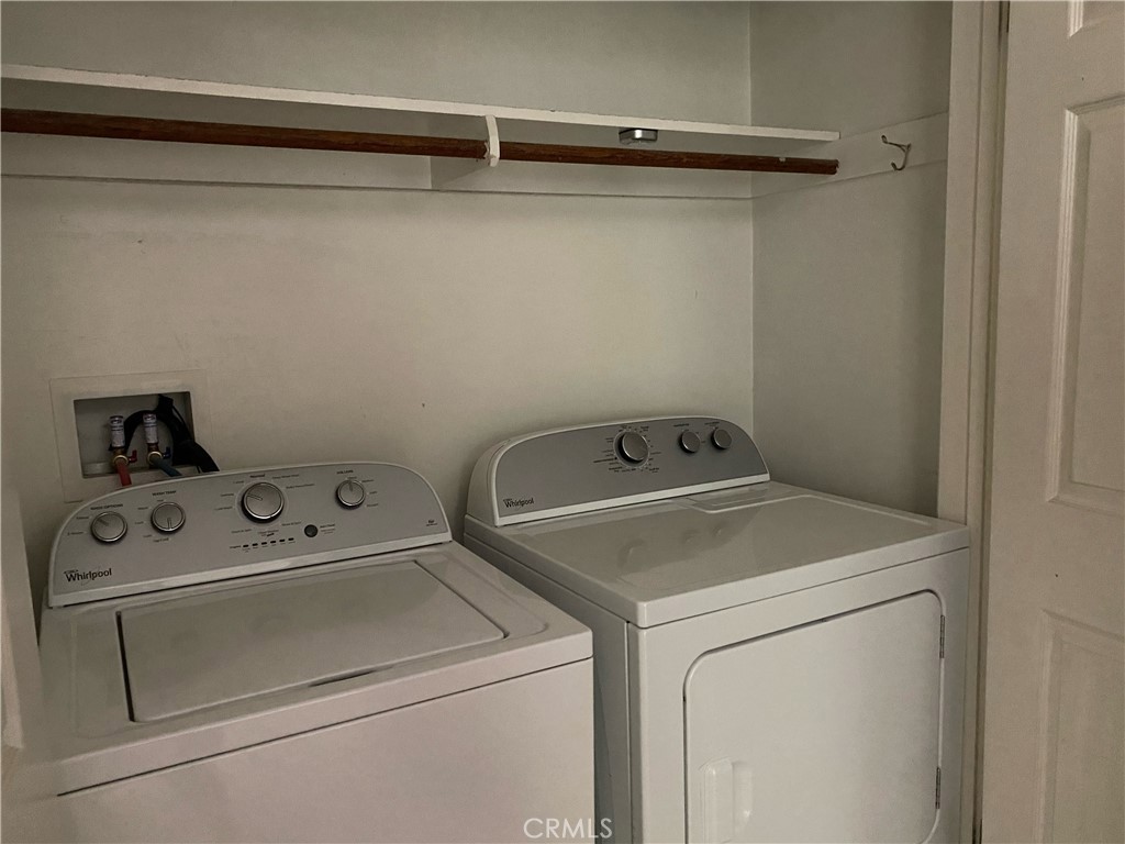 https://media.crmls.org/medias/22def7cb-2706-4ee6-ba21-99356e308c21.jpg?preset=X-Large