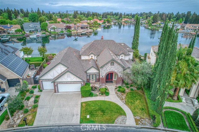 Detail Gallery Image 1 of 50 For 529 E Chesapeake Cir, Fresno,  CA 93730 - 4 Beds | 3/1 Baths