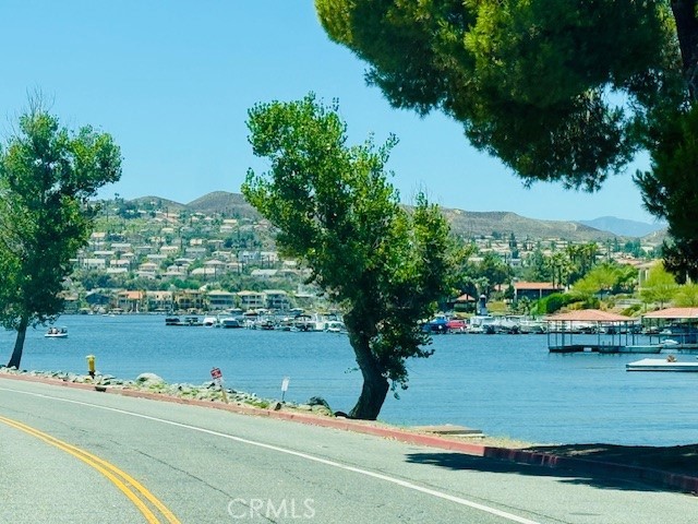 Detail Gallery Image 30 of 32 For 23593 Schooner Dr, Canyon Lake,  CA 92587 - 3 Beds | 2 Baths