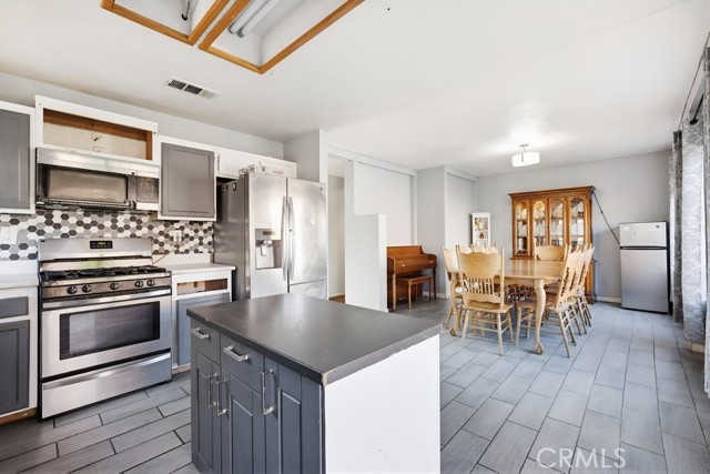 Detail Gallery Image 21 of 41 For 1216 Lilac Ridge Dr, Perris,  CA 92571 - 4 Beds | 2/1 Baths