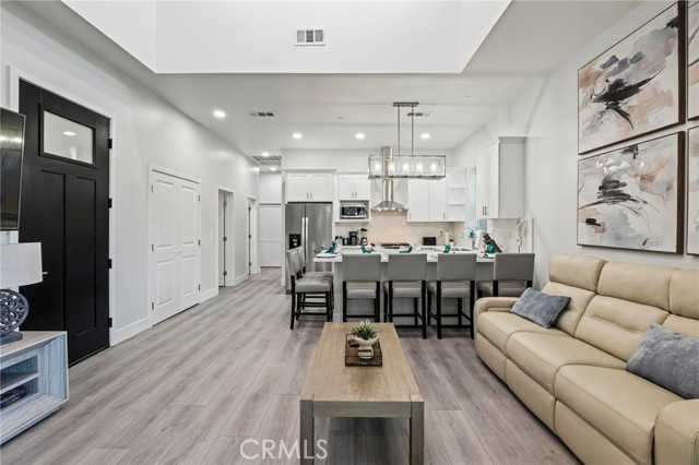 2217 Estribo Drive, Rolling Hills Estates CA: https://media.crmls.org/medias/22e070b2-ba58-431d-824e-425c381b8fd4.jpg