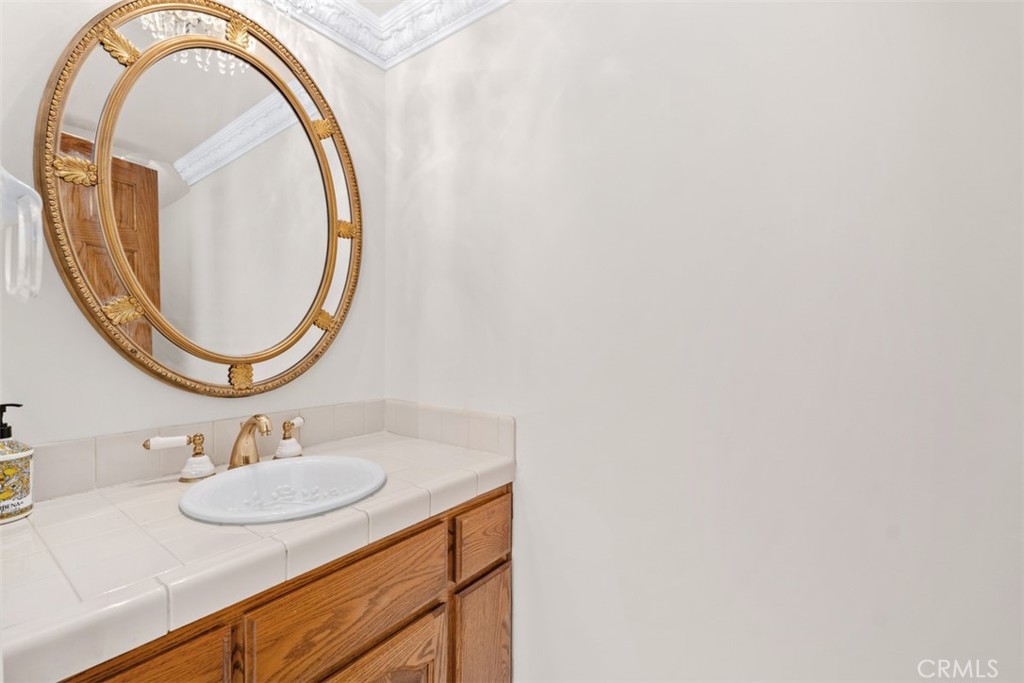 MLS #OC25226262 image #10