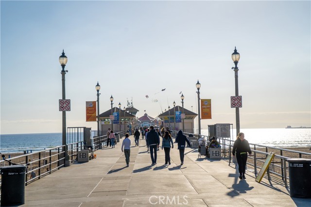 6692 Alamitos Circle, Huntington Beach CA: https://media.crmls.org/medias/22e0a9ec-dbde-474b-8348-1c5d90535447.jpg