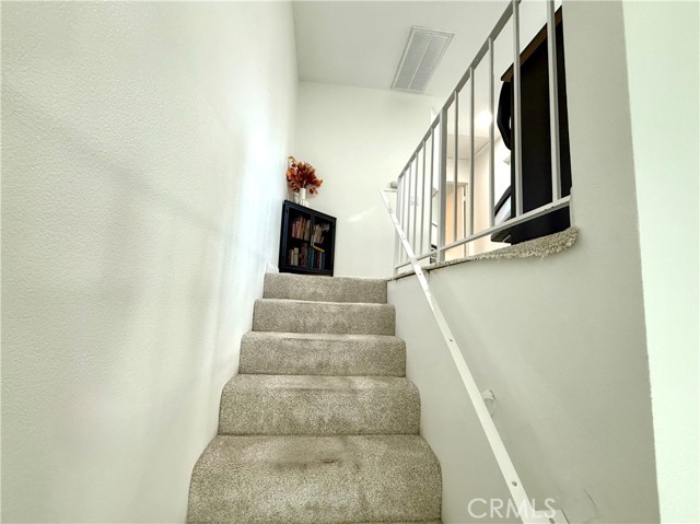 Detail Gallery Image 14 of 31 For 1641 Dimas Ct, Azusa,  CA 91702 - 2 Beds | 2/1 Baths