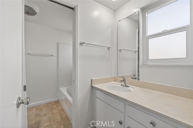 Detail Gallery Image 13 of 28 For 22931 Nadine Cir a,  Torrance,  CA 90505 - 2 Beds | 1/1 Baths