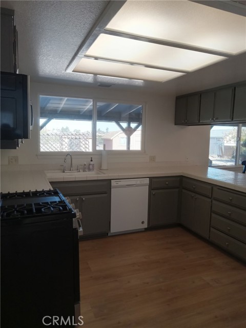 Detail Gallery Image 7 of 19 For 18102 Hinton St, Hesperia,  CA 92345 - 3 Beds | 2 Baths