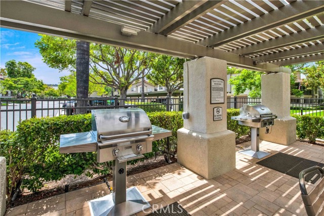 Detail Gallery Image 3 of 15 For 38 via Solaz, Rancho Santa Margarita,  CA 92688 - 2 Beds | 2 Baths