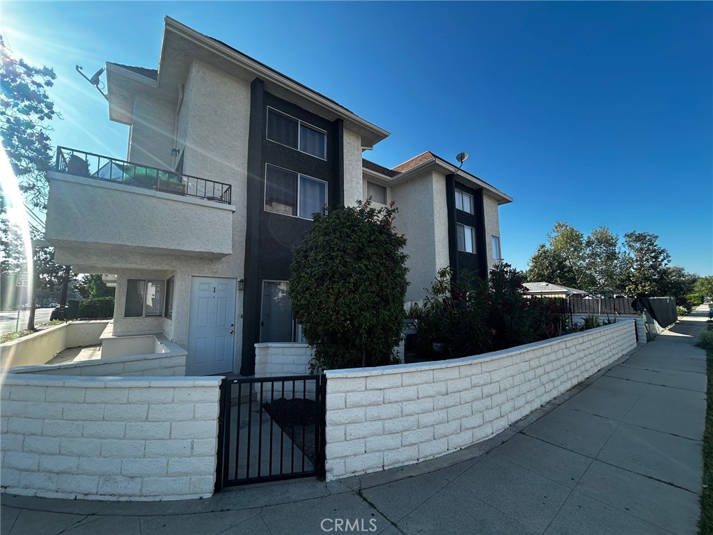 14931 Magnolia #1