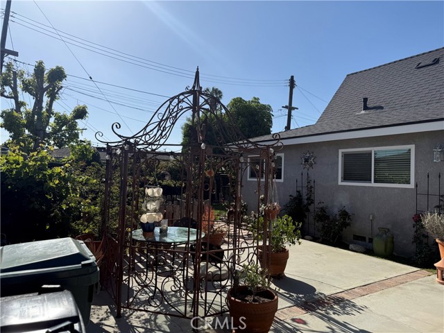 Detail Gallery Image 31 of 39 For 15911 Dundalk Ln, Huntington Beach,  CA 92647 - 3 Beds | 2 Baths
