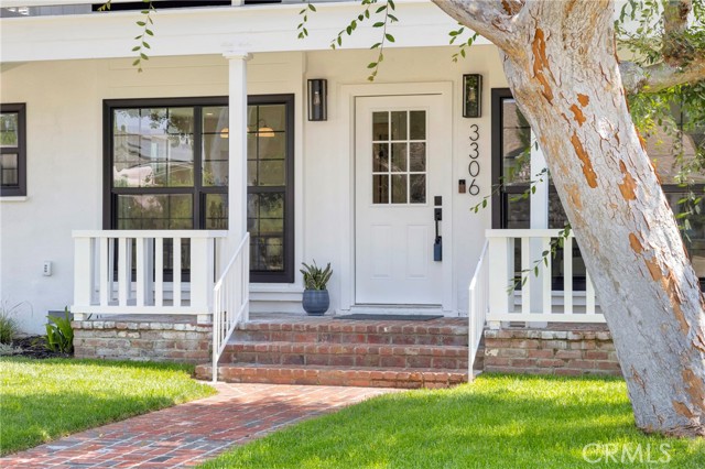 3306 San Anseline Avenue, Long Beach CA: https://media.crmls.org/medias/22e383c0-ea3b-43ec-917c-33fae519052e.jpg