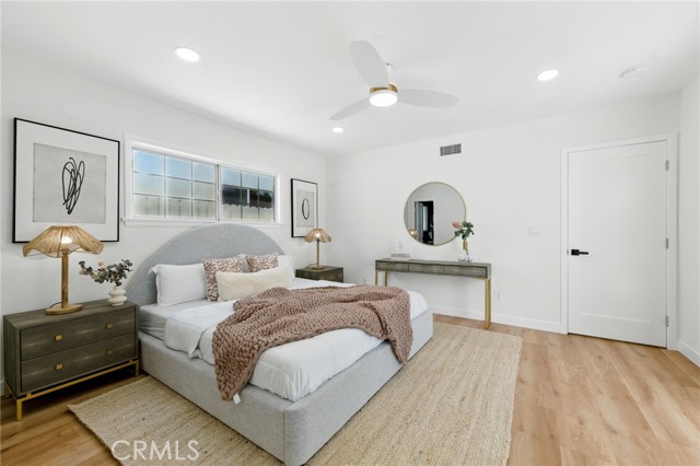 Detail Gallery Image 8 of 21 For 6119 Longridge Ave, Valley Glen,  CA 91401 - 4 Beds | 4/1 Baths