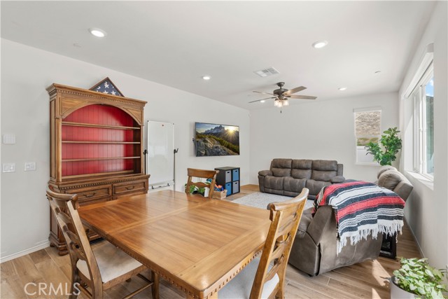 6283 Big Bend Way, Jurupa Valley CA: https://media.crmls.org/medias/22e49b9f-ddd8-4f2c-ad9d-d1df8e3e8c50.jpg