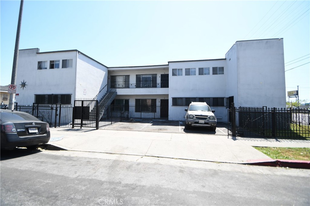 Apartment at 7104 san pedro