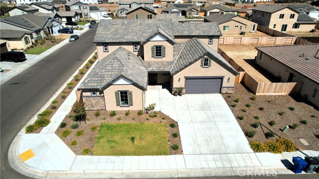 Detail Gallery Image 2 of 43 For 2698 N Arroyo Ave, Fresno,  CA 93727 - 5 Beds | 3/1 Baths