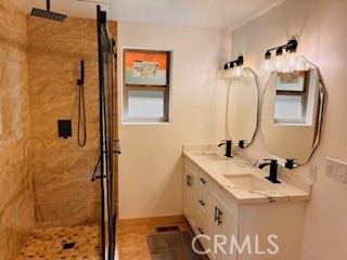 https://media.crmls.org/medias/22e77ce6-8988-4557-a6fe-3249be49b2b3.jpg?preset=X-Large