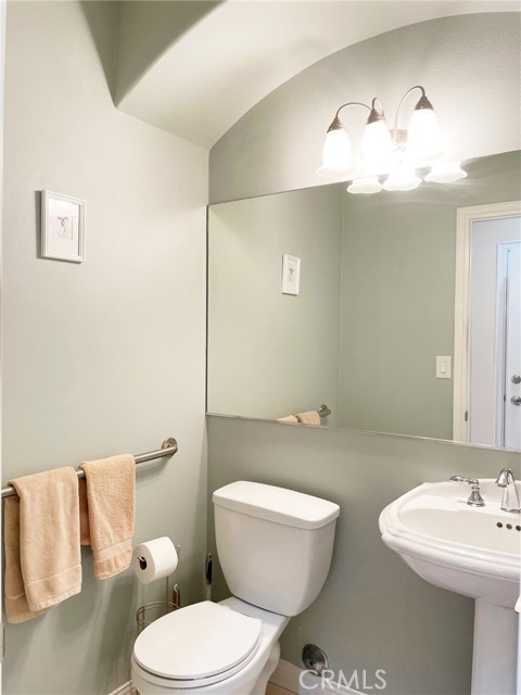 1st Floor Bathroom
