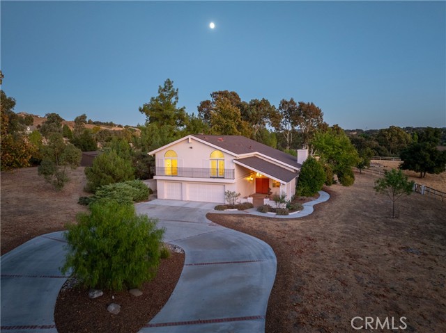 Detail Gallery Image 2 of 65 For 1285 Beaver Creek Ln, Paso Robles,  CA 93446 - 4 Beds | 3 Baths