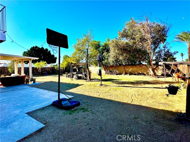 Detail Gallery Image 28 of 32 For 1142 Brentwood, Rialto,  CA 92376 - 4 Beds | 3 Baths