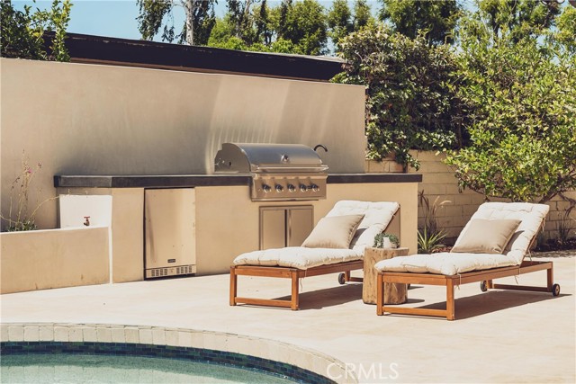 4195 Alonzo Avenue, Encino CA: https://media.crmls.org/medias/22e95d9a-6bc1-41e3-884b-b53cdbef6a41.jpg