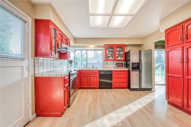 Detail Gallery Image 13 of 46 For 562 Sunset, Merced,  CA 95340 - 4 Beds | 2 Baths