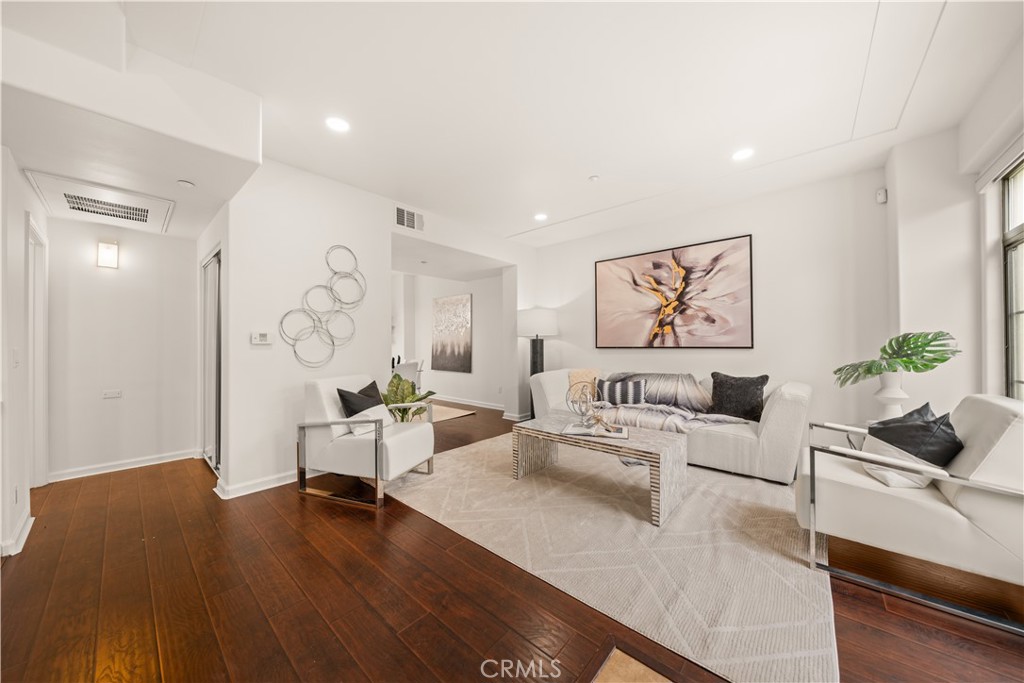 879 Michigan Boulevard #B