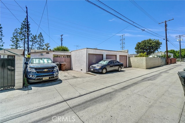 932 N Harbor Boulevard, Anaheim CA: https://media.crmls.org/medias/22eb78d6-cc9a-42a5-a9bf-51c662375e59.jpg