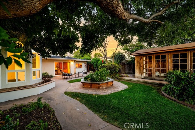3273 Indiana Ave, Costa Mesa CA: https://media.crmls.org/medias/22eb867b-f065-4bef-a1e7-8c6bd127a04e.jpg
