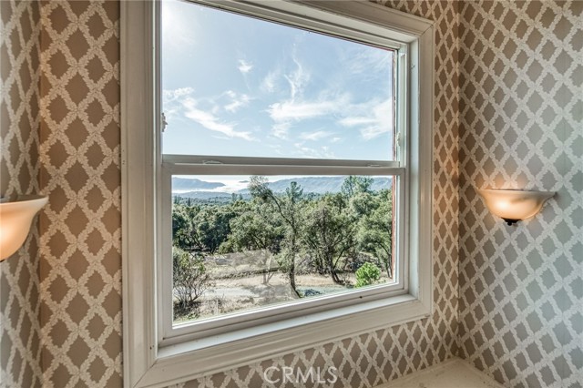59278 Road 601, Ahwahnee CA: https://media.crmls.org/medias/22eba86b-8d35-40ec-9f85-bf6c7e7270ba.jpg