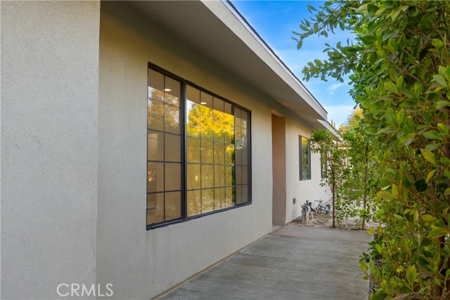 Detail Gallery Image 3 of 27 For 10419 Amigo Ave, Porter Ranch,  CA 91326 - 3 Beds | 2 Baths