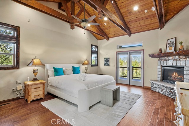 858 Fox Tower Way, Big Bear Lake CA: https://media.crmls.org/medias/22ece7e5-4e71-4ed8-bd60-0ad6175f13b0.jpg