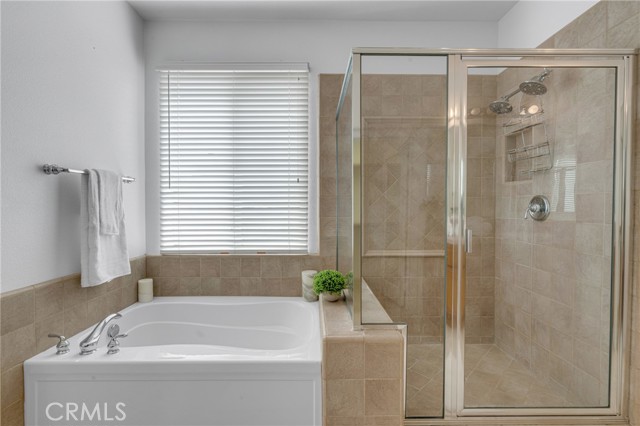 33736 Emerald Creek Court, Temecula CA: https://media.crmls.org/medias/22ed5b1c-b980-488c-981e-c0466710f918.jpg