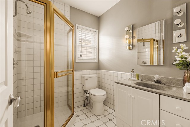 Detail Gallery Image 17 of 27 For 1640 N Lincoln St, Burbank,  CA 91506 - 4 Beds | 2 Baths