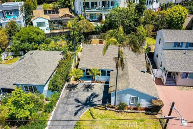 2520 Ardmore Avenue, Hermosa Beach, California 90254, 3 Bedrooms Bedrooms, ,1 BathroomBathrooms,Residential,Sold,Ardmore,SB22085709