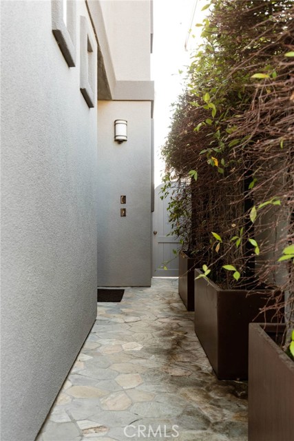 Detail Gallery Image 28 of 38 For 615 7th Street, Huntington Beach,  CA 92648 - 4 Beds | 4/1 Baths