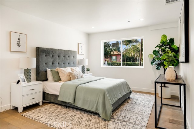 Detail Gallery Image 41 of 47 For 6082 W 18th St, Los Angeles,  CA 90035 - – Beds | – Baths