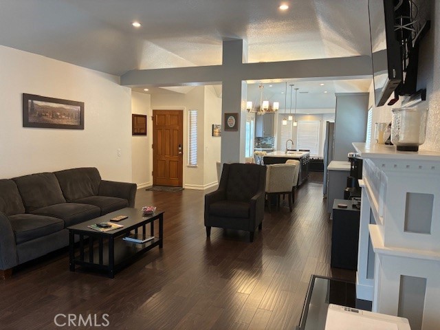 1328 Sunrise Circle South, Upland CA: https://media.crmls.org/medias/22ef273e-4be0-47e7-84fa-7e4169e81d1a.jpg
