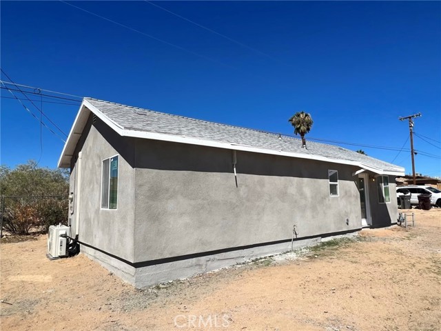 6104 Chia Avenue, Twentynine Palms, California 92277, 2 Bedrooms Bedrooms, ,1 BathroomBathrooms,Residential,For Sale,6104 Chia Avenue,CROC24203307