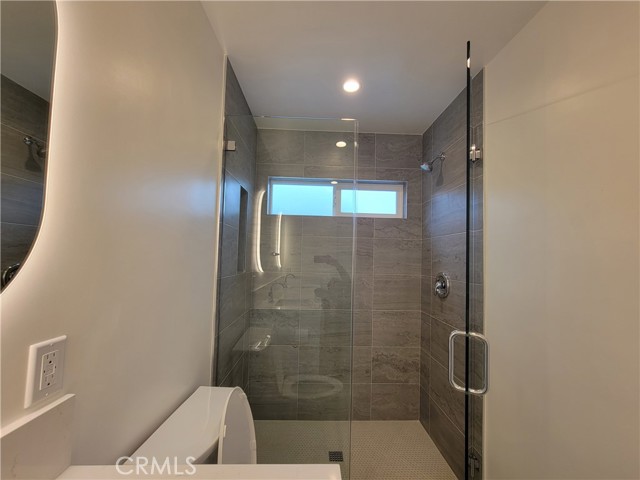 Detail Gallery Image 10 of 24 For 1159 Fiat St, Torrance,  CA 90502 - 3 Beds | 2 Baths