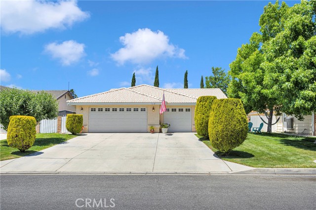 Detail Gallery Image 1 of 1 For 12870 Bermuda Dunes Dr, Victorville,  CA 92395 - 3 Beds | 2 Baths