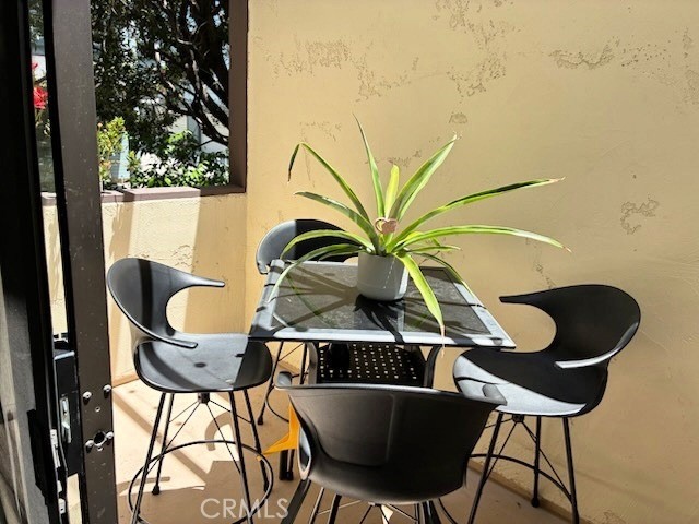 Detail Gallery Image 15 of 54 For 2249 Montrose Ave #7,  Montrose,  CA 91020 - 3 Beds | 2/1 Baths