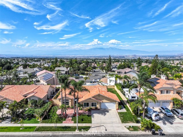 675 Avenida Terrazo, Corona CA: https://media.crmls.org/medias/22f20d88-fe91-4e99-b31f-4feea7738531.jpg