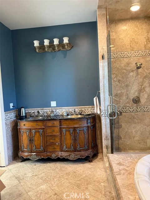 Detail Gallery Image 31 of 52 For 22349 Dolorosa St, Woodland Hills,  CA 91367 - 6 Beds | 7/1 Baths