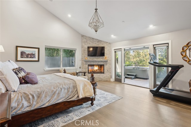 24311 Sylvan Glen Road, Calabasas CA: https://media.crmls.org/medias/22f2578e-c4e1-4fa2-b482-433390cc7a9a.jpg